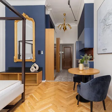 Golden Nebula - Cozy 1Br For 2 - Main Square شقة كراكوفيا