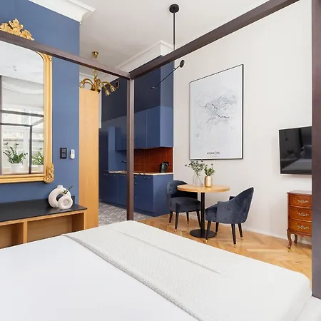 Main Square - Szpitalna 9 Street * Krakau